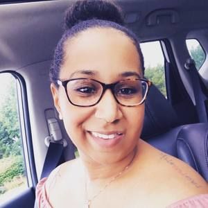 Meet your Posher, Janelle